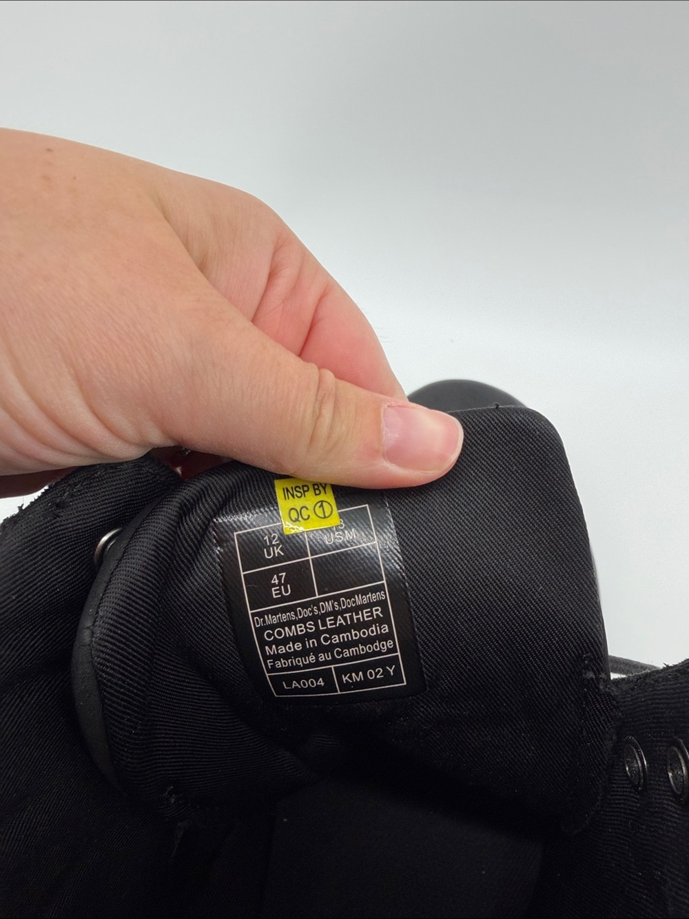 Dr. Martens Combs Boot in Black 13 MENS S61 - Picture 7 of 8